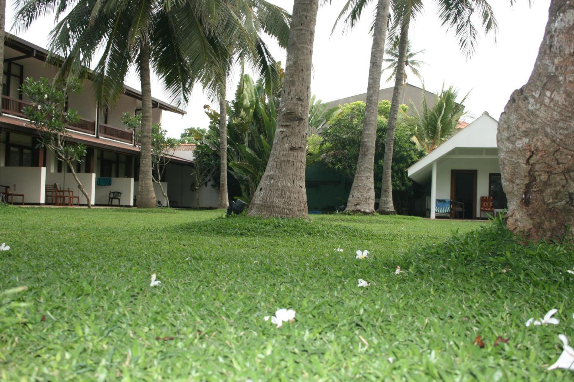 Goldi Sands Hotel Negombo Exterior foto