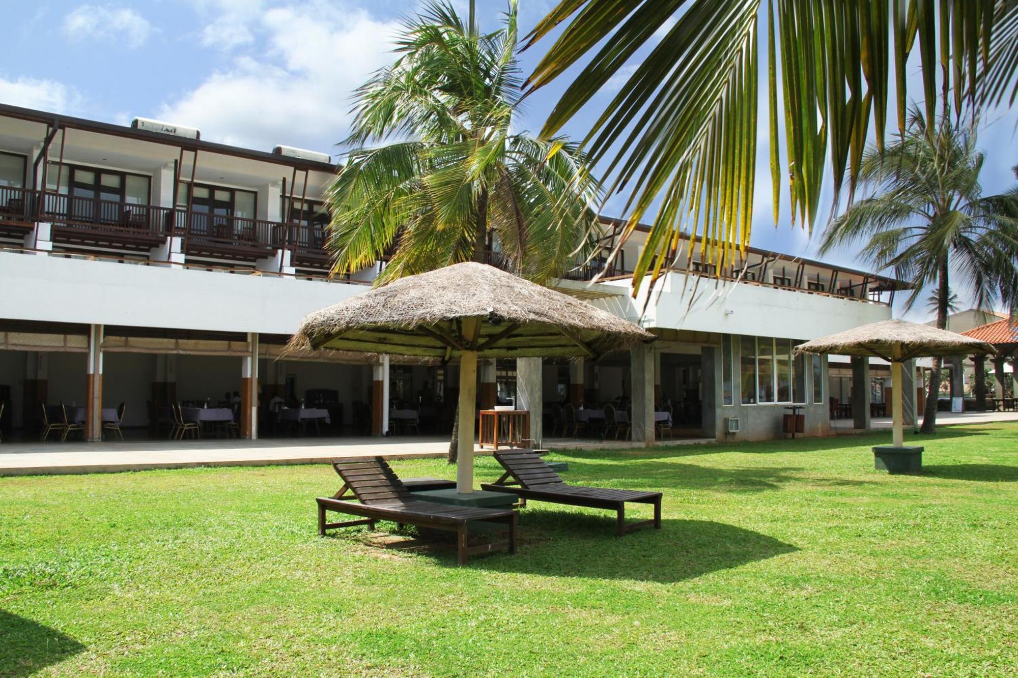Goldi Sands Hotel Negombo Exterior foto